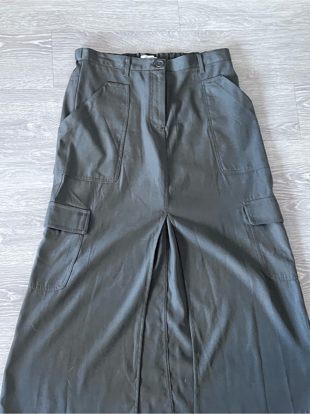 Max Studio Cargo Skirt with front slit